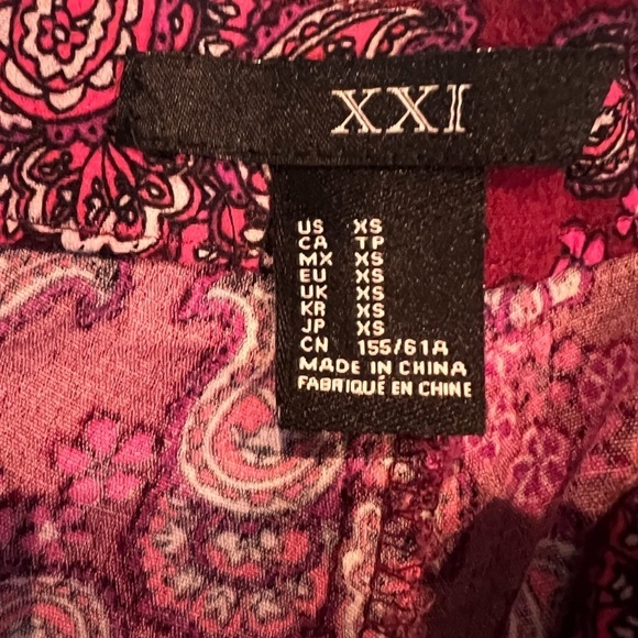 Forever 21 Pink Paisley Print Hemmed Cuff Shorts Size XS - Picture 5 of 9